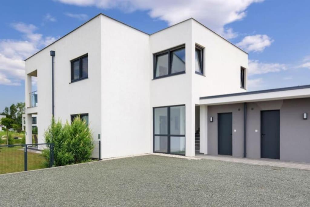 Luxus Appartement Am Golfplatz Und Therme Lutzmannsburg 斯拉 外观 照片