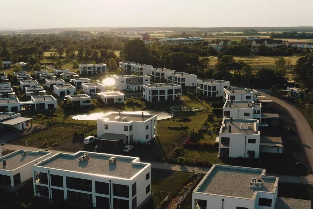 Luxus Appartement Am Golfplatz Und Therme Lutzmannsburg 斯拉 外观 照片
