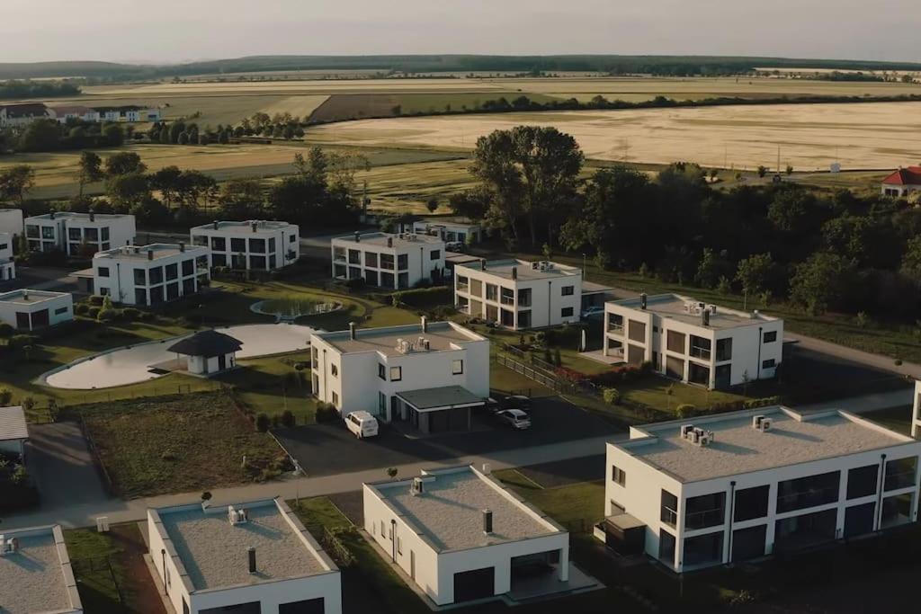 Luxus Appartement Am Golfplatz Und Therme Lutzmannsburg 斯拉 外观 照片