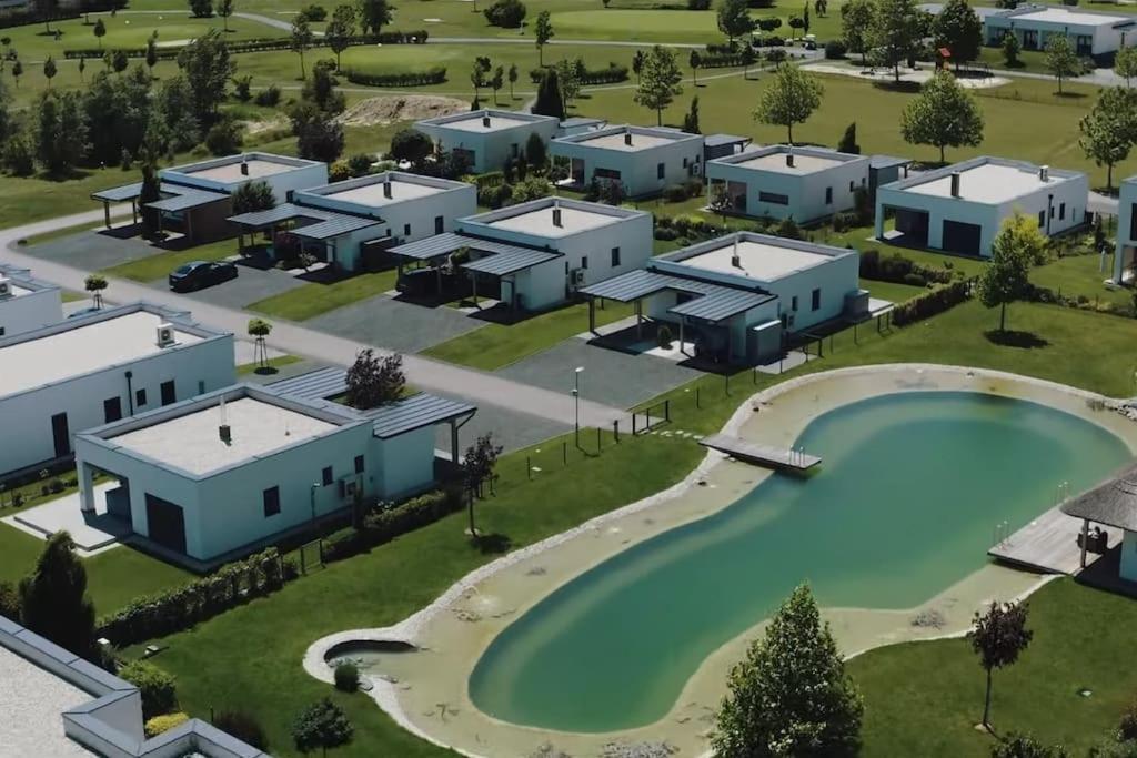 Luxus Appartement Am Golfplatz Und Therme Lutzmannsburg 斯拉 外观 照片