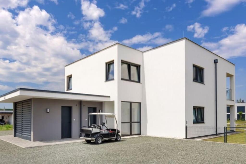 Luxus Appartement Am Golfplatz Und Therme Lutzmannsburg 斯拉 外观 照片