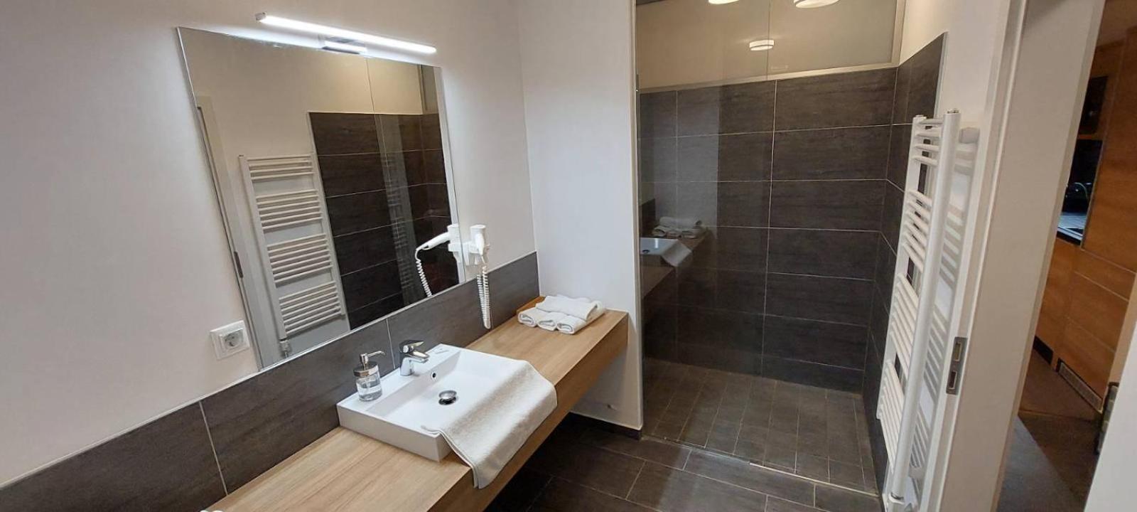 Luxus Appartement Am Golfplatz Und Therme Lutzmannsburg 斯拉 外观 照片
