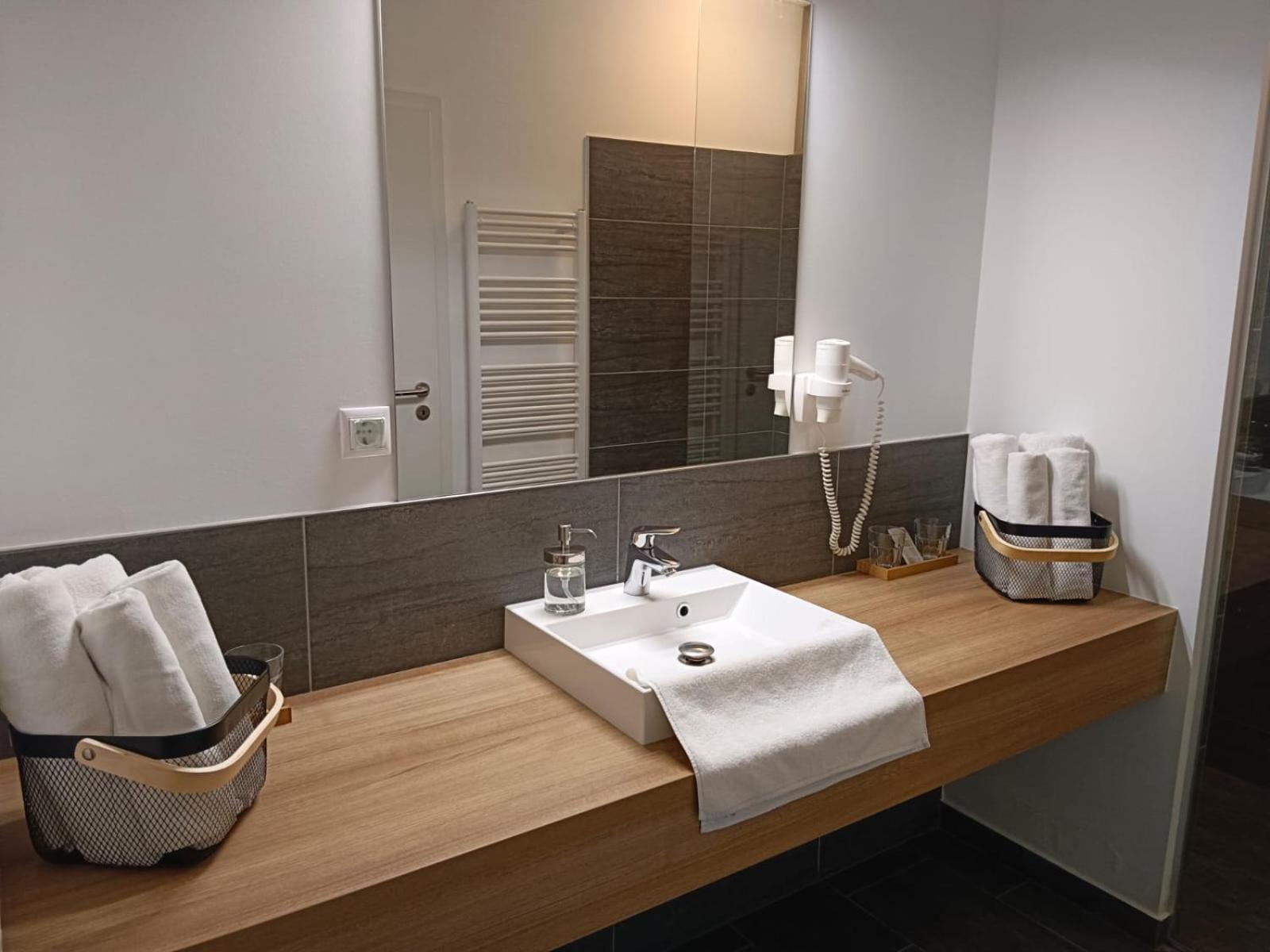 Luxus Appartement Am Golfplatz Und Therme Lutzmannsburg 斯拉 外观 照片